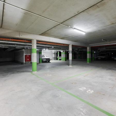 Apartment Wichrowa With Free Garage Wroclaw By Noclegi Renters Ngoại thất bức ảnh