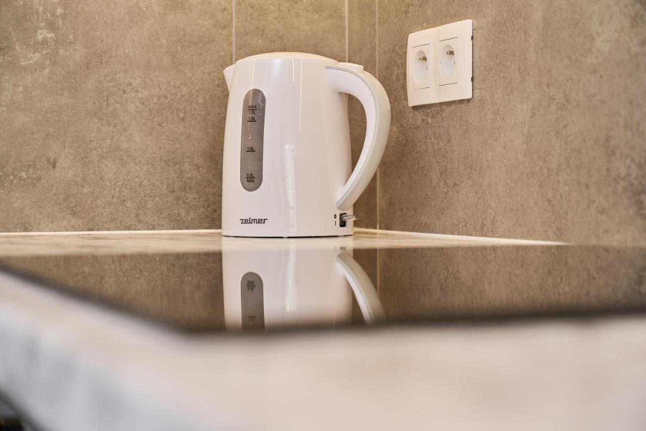 Apartment Wichrowa With Free Garage Wroclaw By Noclegi Renters Ngoại thất bức ảnh